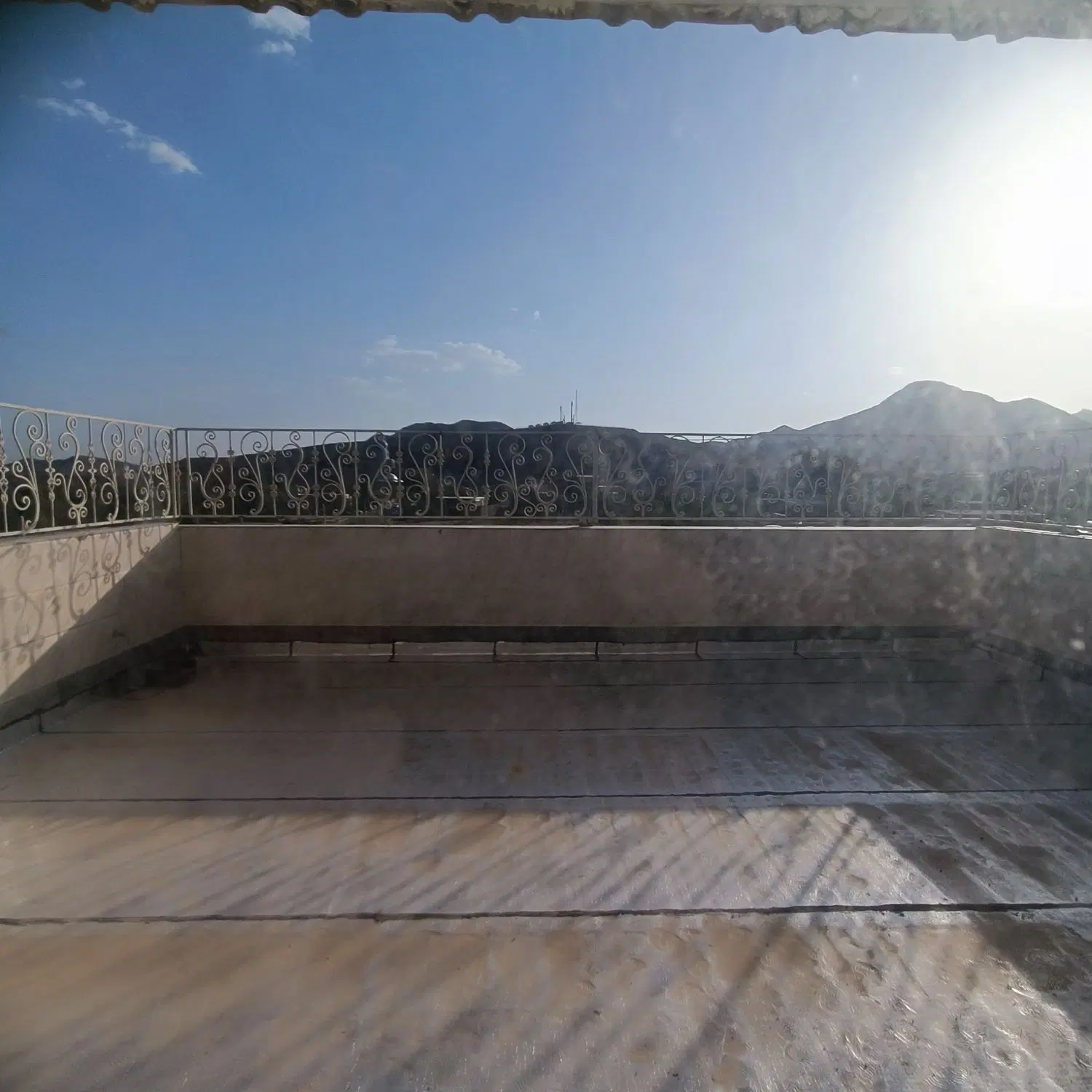 طبقه سوم آپارتمان واقع در کوهبنان