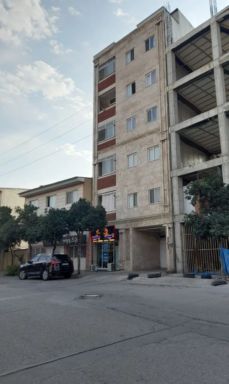 آپارتمان ۱۱۵ متری ۲ خواب خیابان رازی