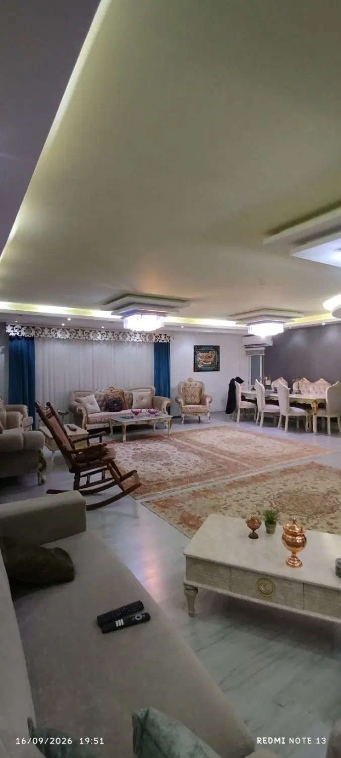 ۲۳۵متری پنت‌هاوس بر طوبی