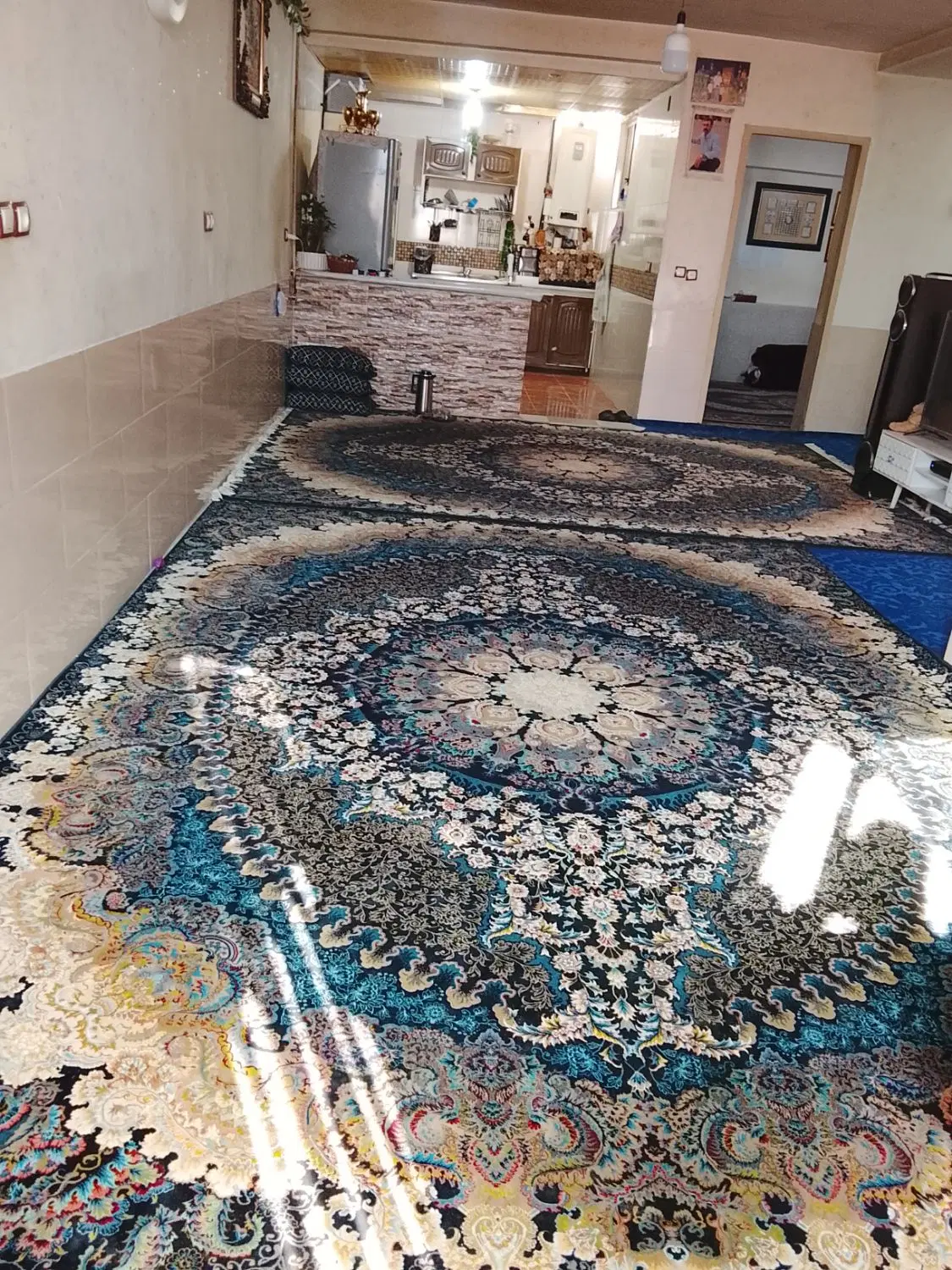 خانه ۲۰۰متری حیاط ماشین رو