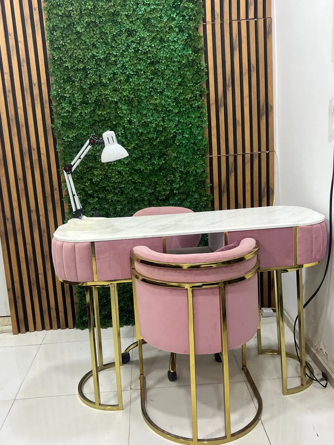 اجاره میز ناخن