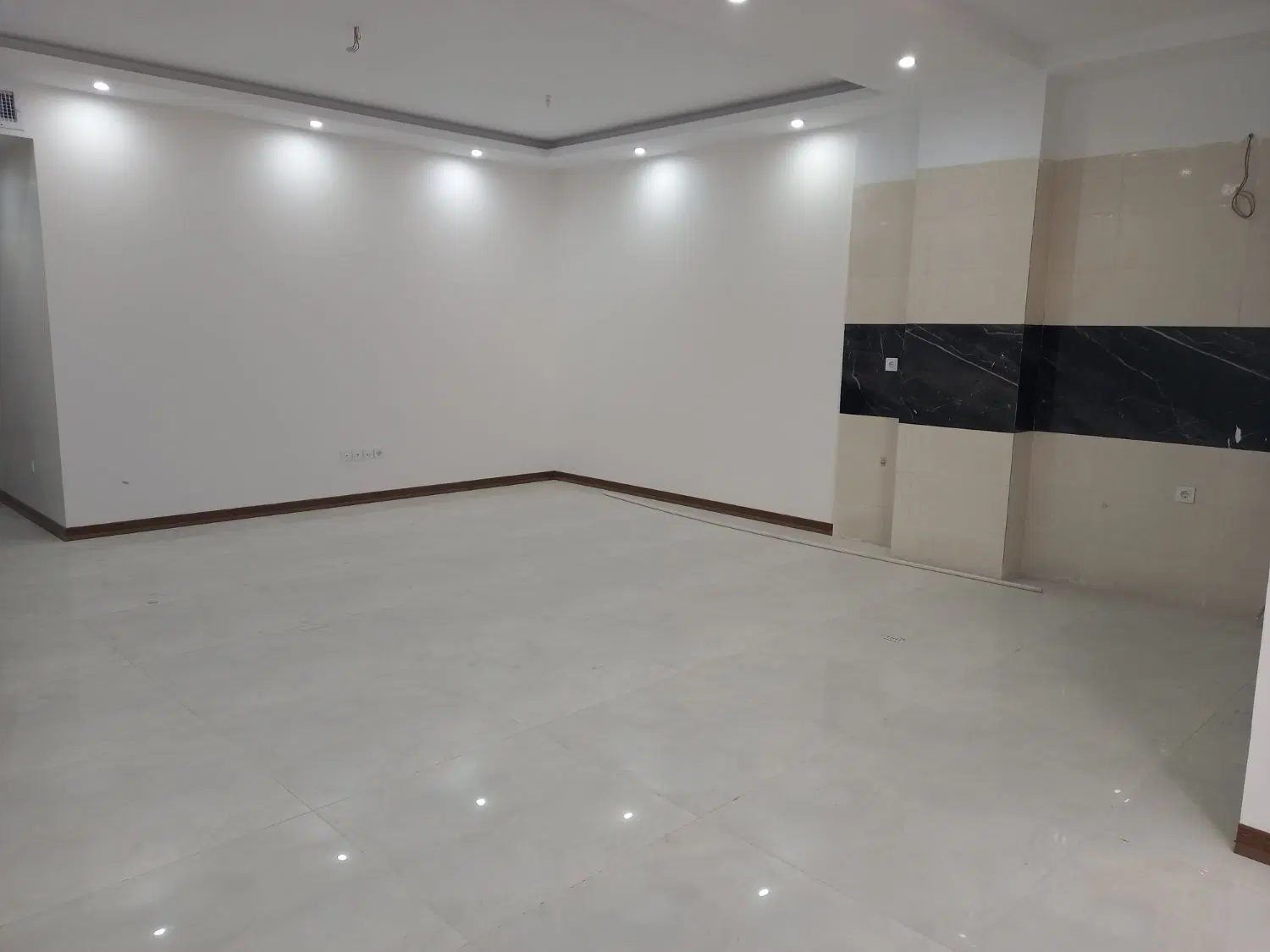 آپارتمان ۹۰ متری