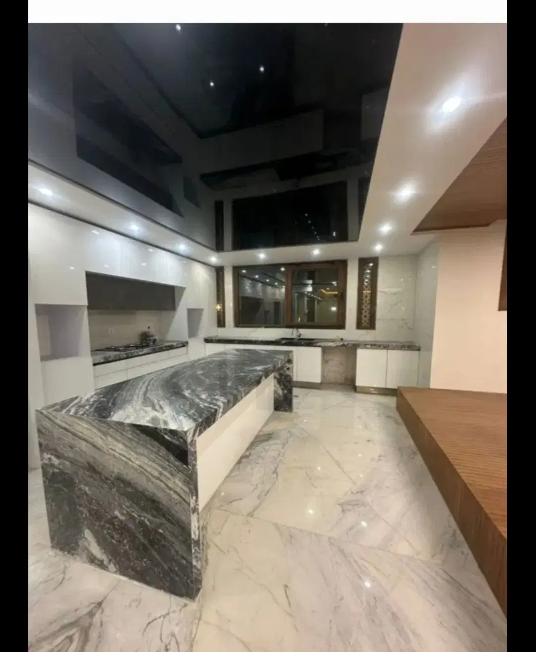یک واحد مسکونی با کاربری اداری
