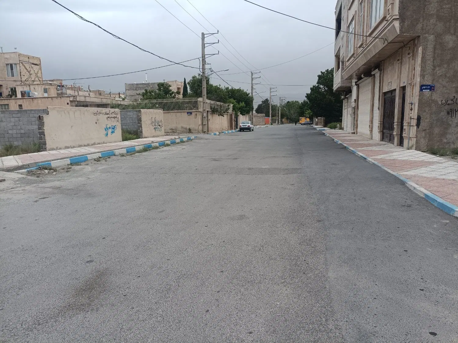 زمین 200متری داخل بافت دو بر