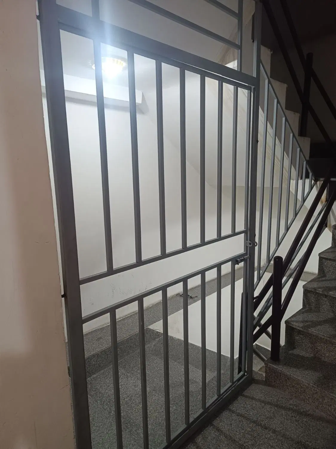 انباری زیر زمین حافظ یک