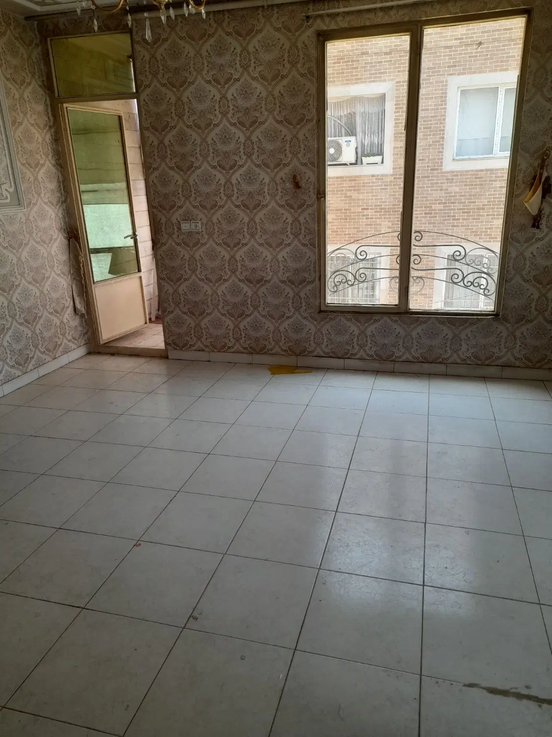 آپارتمان ۷۸متری خ کورش