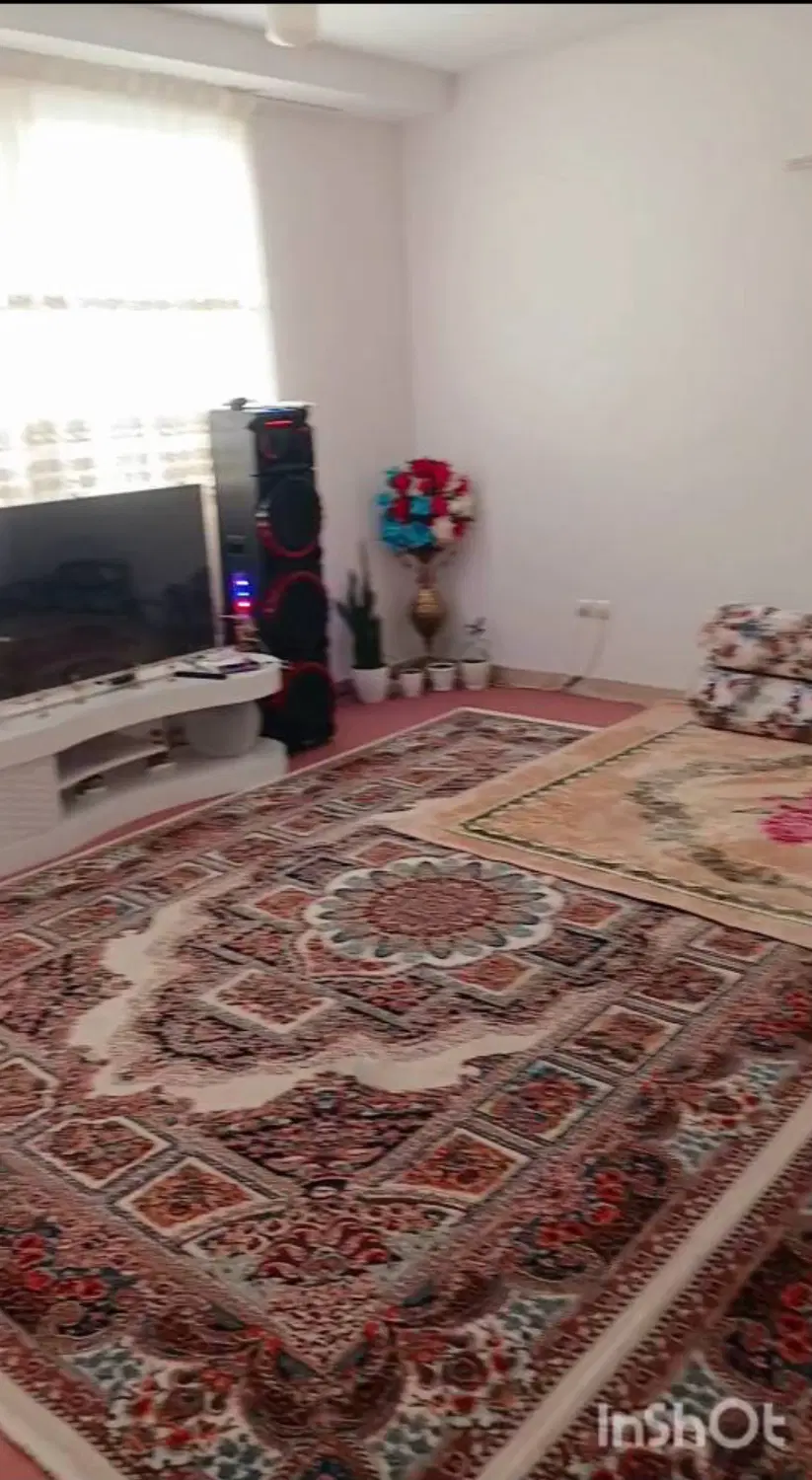 فاز ۴ شمالی ۱۰۰ متری پارکینگ مسقف