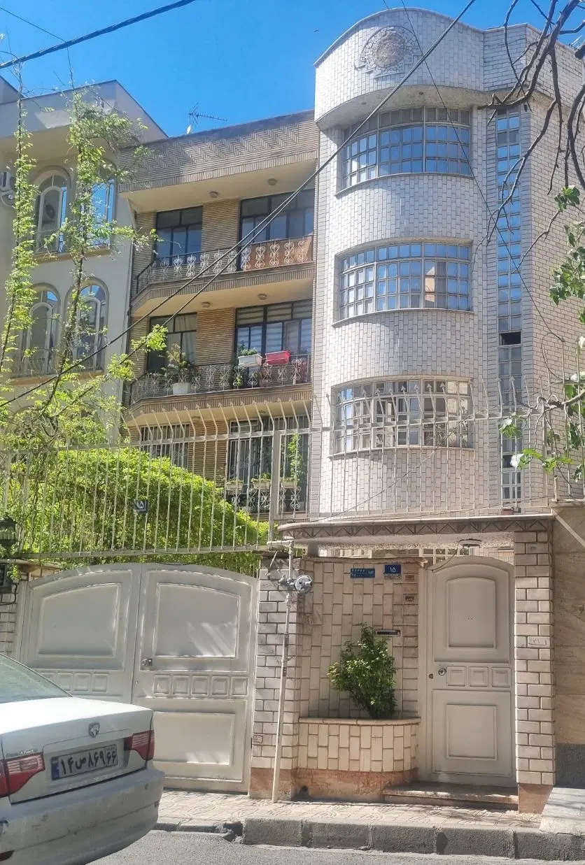 سنداداری ۷۰ متری _ همکف _مناسب تمام مشاغل