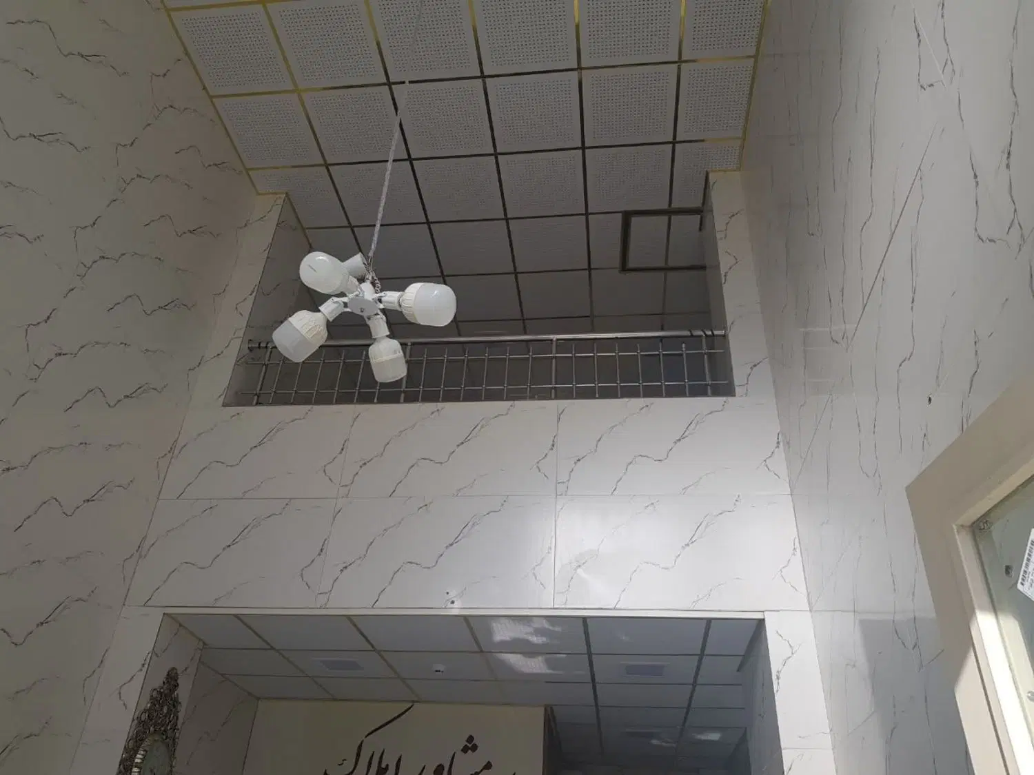 اجاره مغازه ۳۴متری با ۱۷ متر بالکن در سهند فاز۳