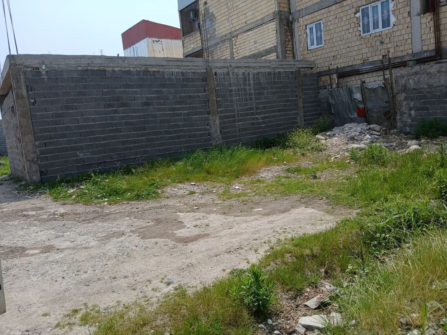 زمین ۱۰۰متری نسق