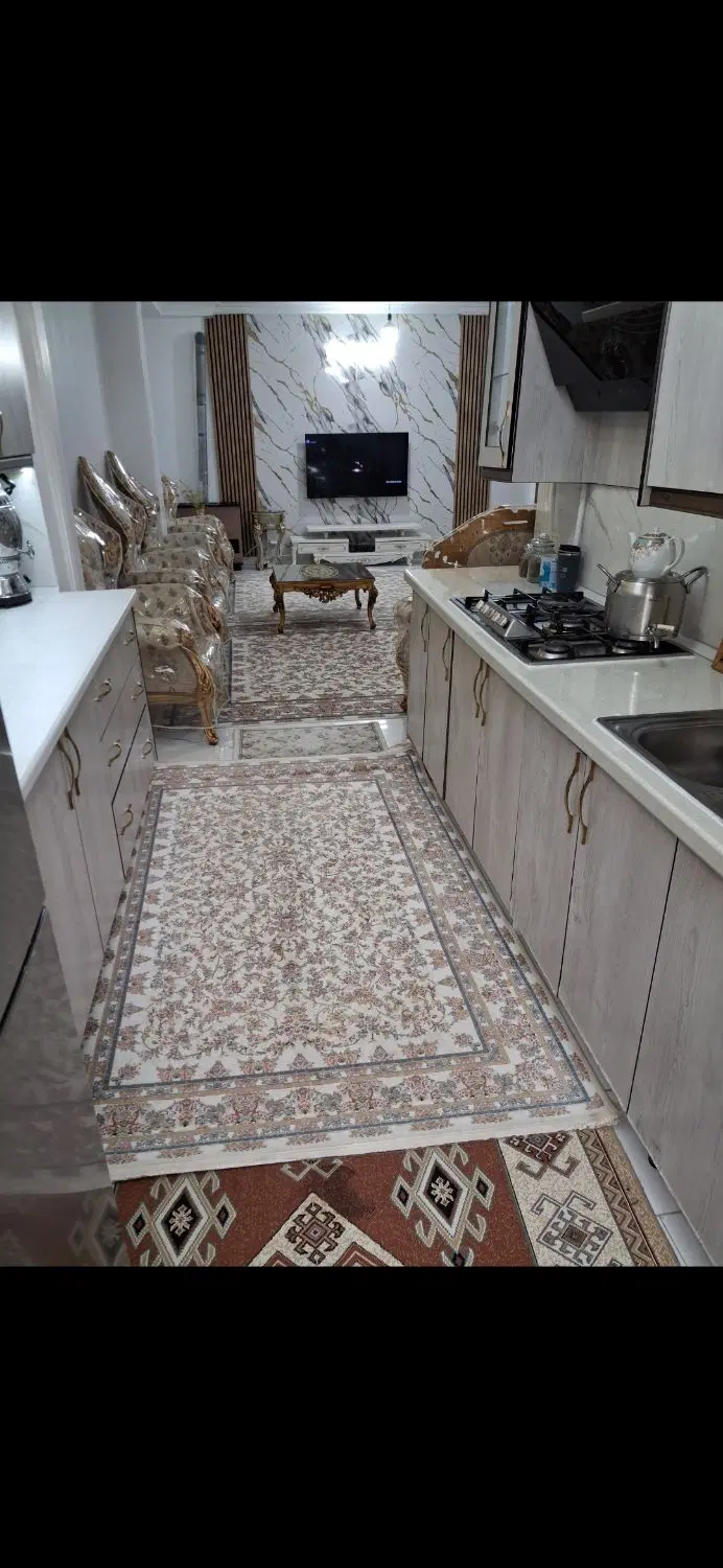 ۷۷متری سندار،طبقه اول،دوخوابه،ثنایی