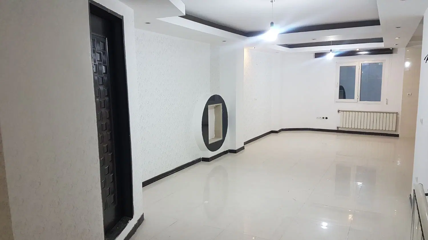 آپارتمان رو به نما در بهترین موقعیت مرکز شهر