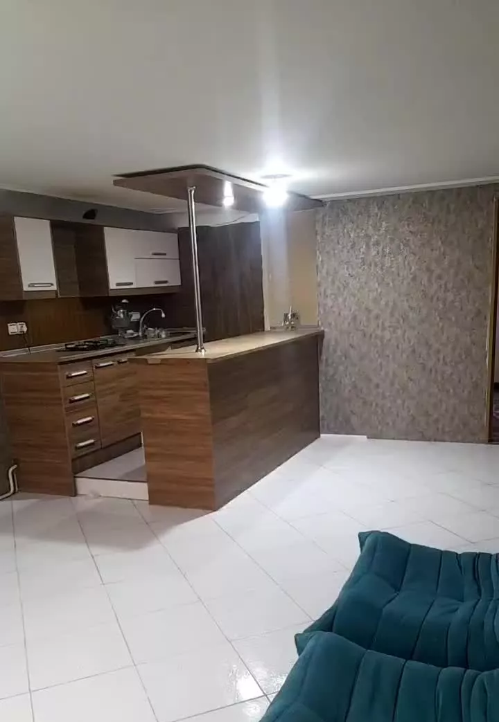 واحد ۵۰ متری همکف سعدی شمالی