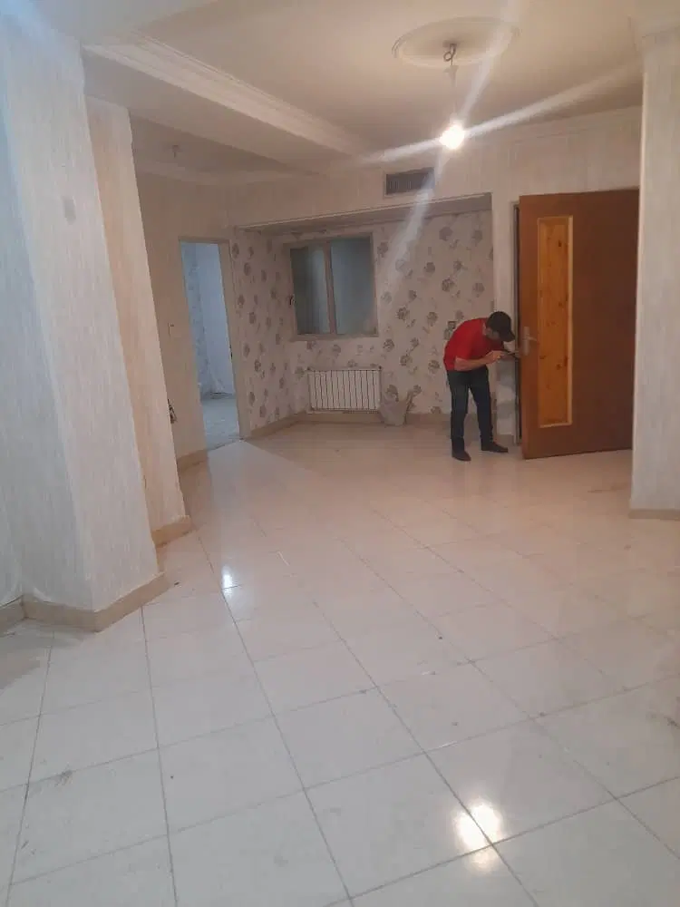 فروش وهم اجاره آپارتمان در برج فریبا طبقه اول.