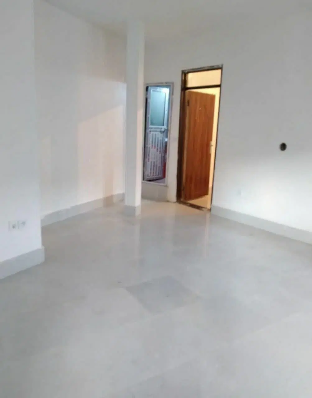 آپارتمان نقلی در آخر عباسی