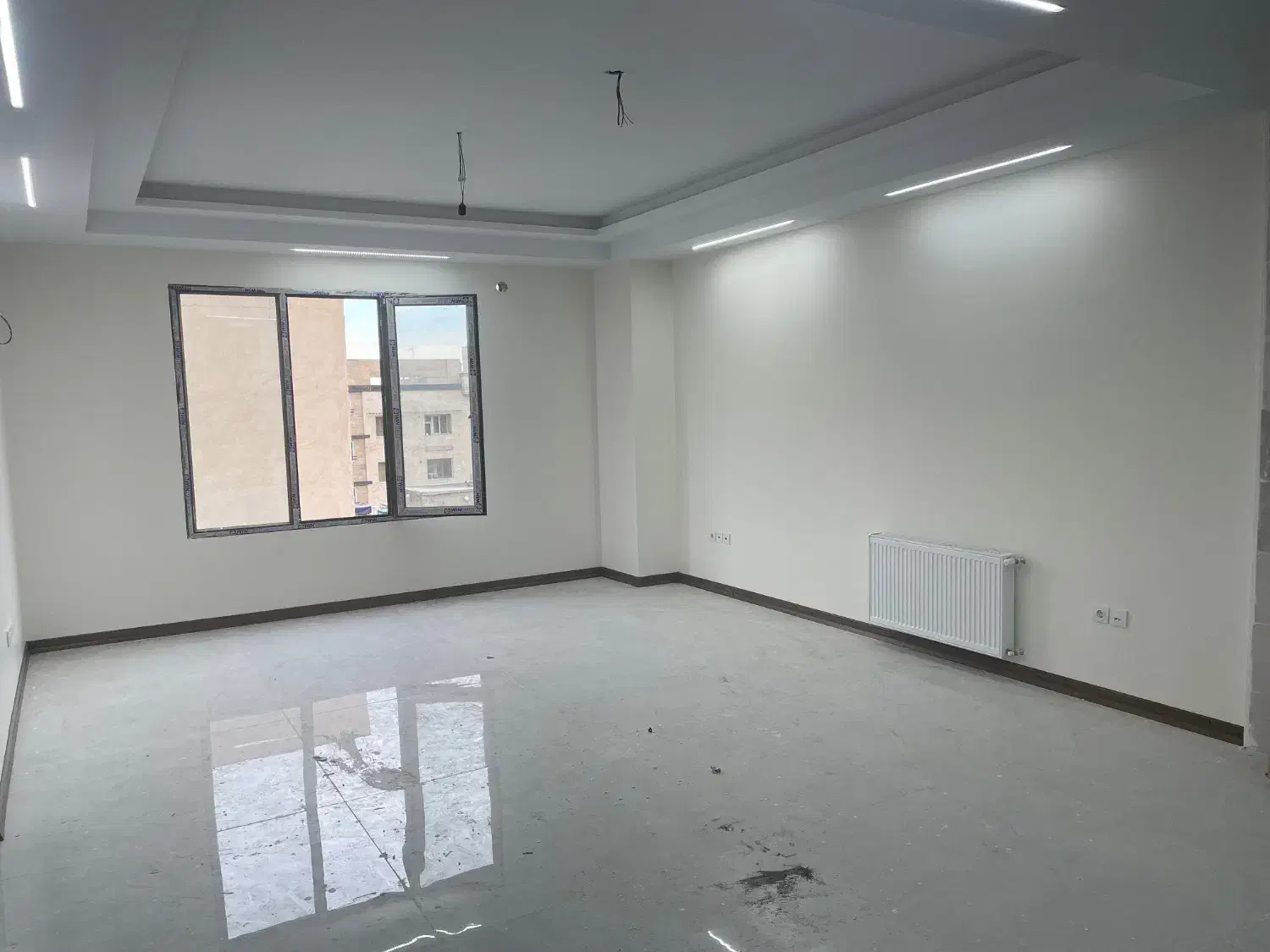 یک باب مغازه در عبدل آباد خیابان احد
