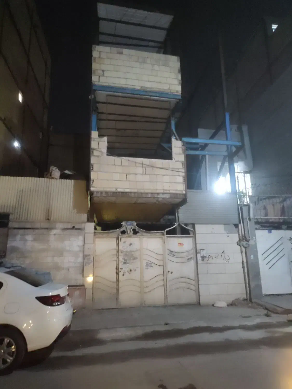 خانه دور قاب طبرسی 28