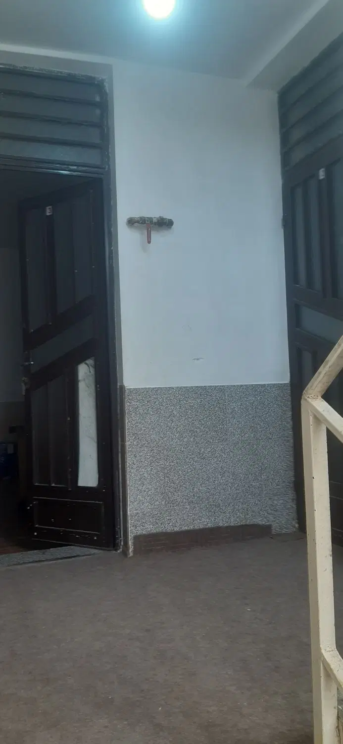 خانه طبقه بالا دو خواب کیان آباد