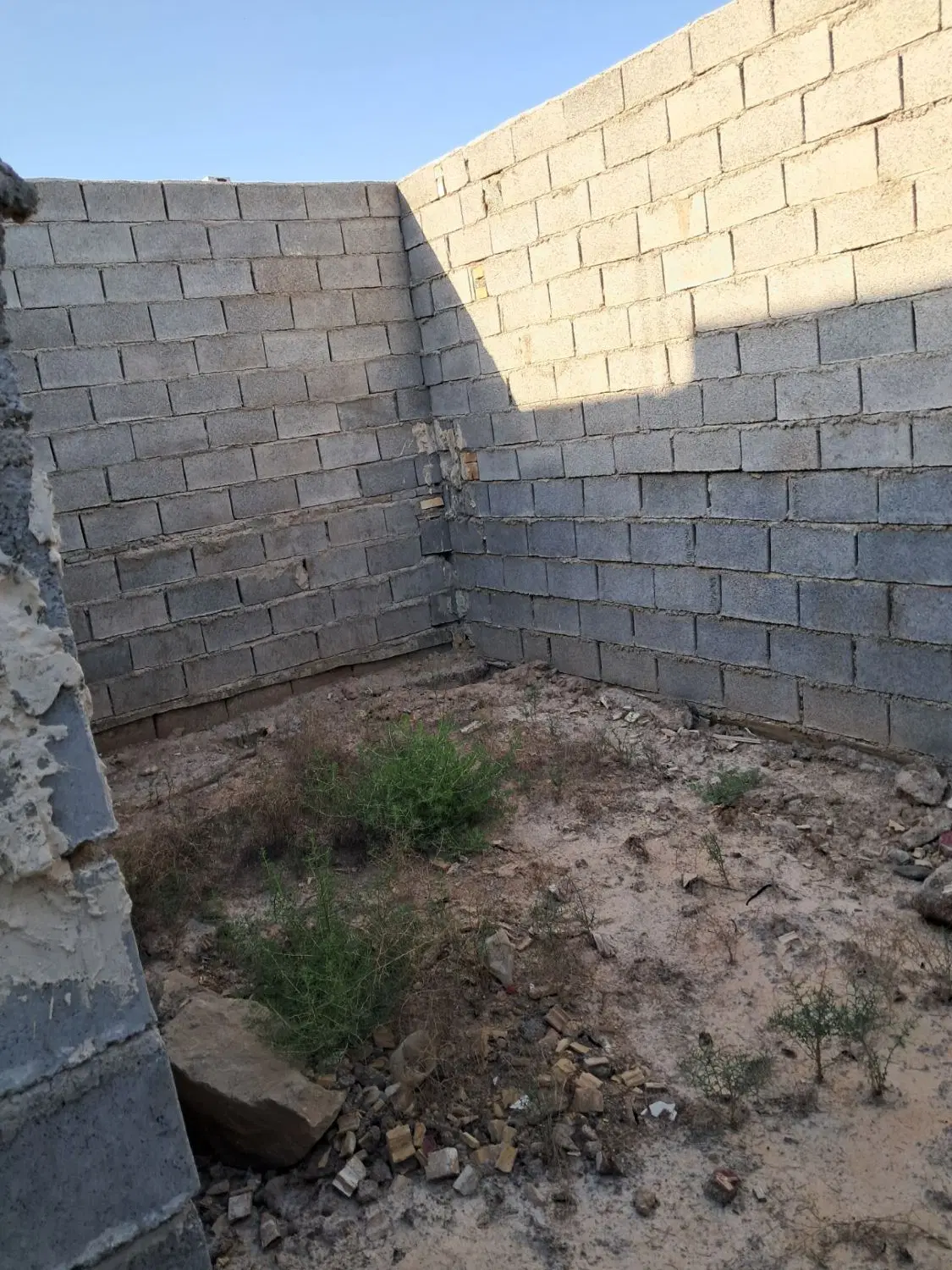 خونه نیمه کاره منیوحی کوت شنوف