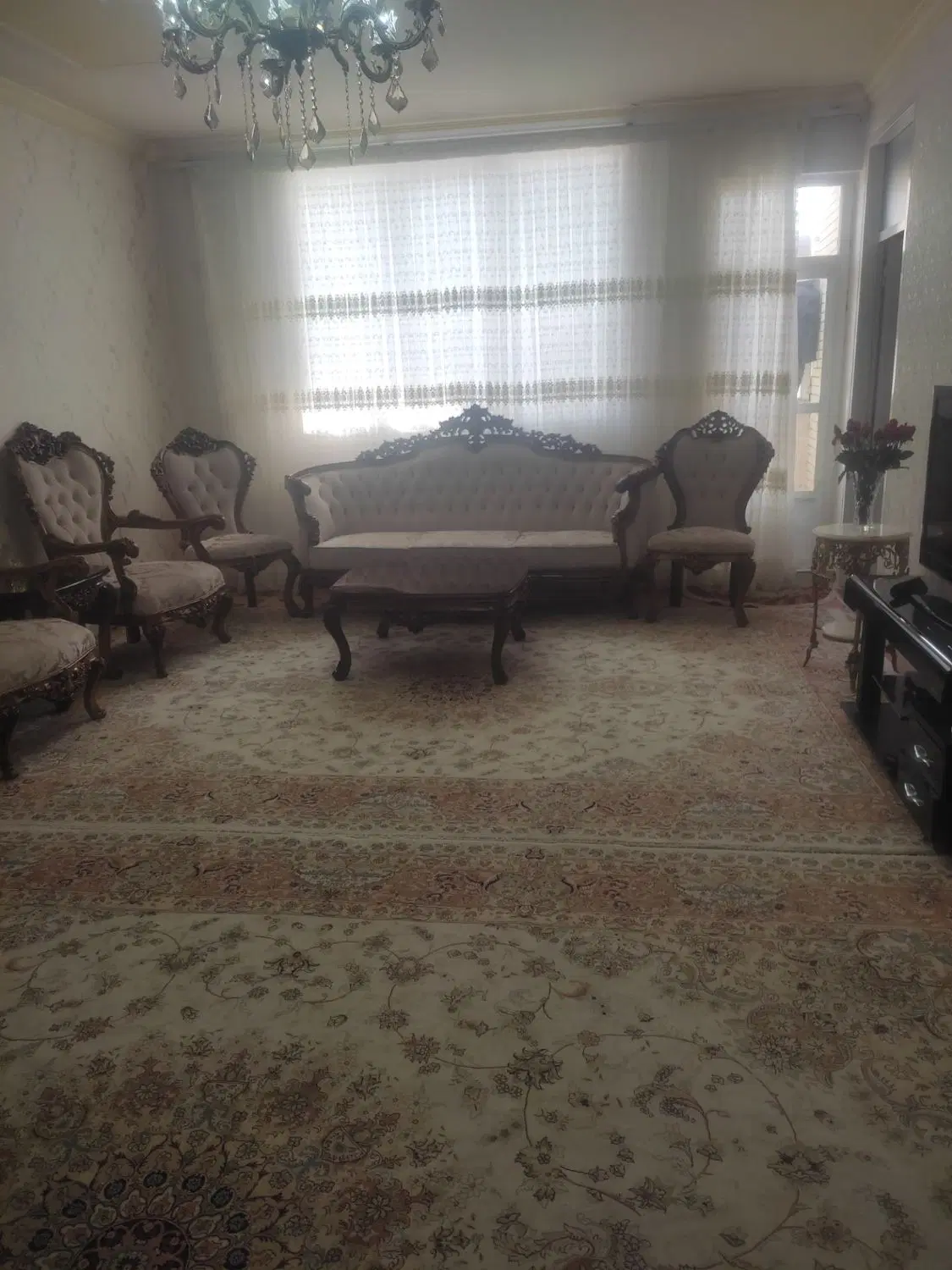 واحدطبقه دوم 70متر درعباسی 24متری شفیع زاده