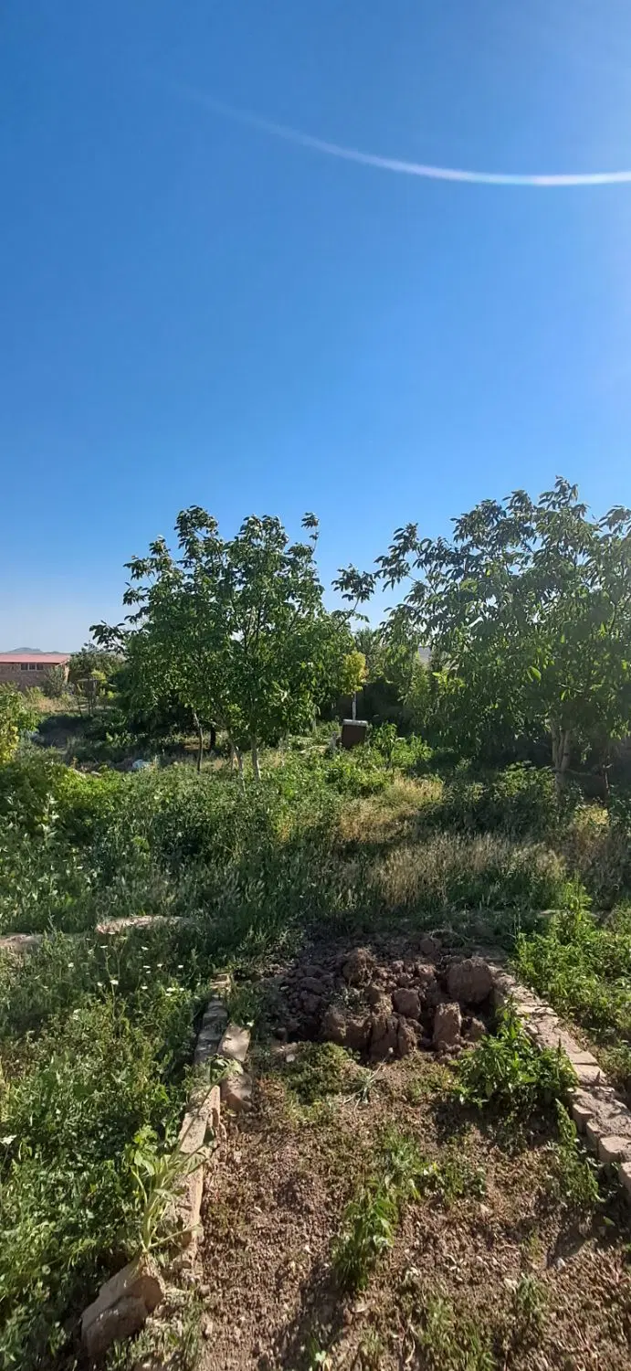 زمین فروشی با سالن ۱۰۰ متری