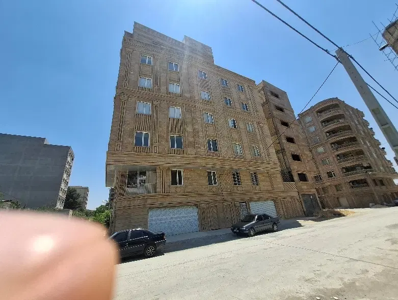 ملک ویلایی میدان نیایش ، بلوار نماز