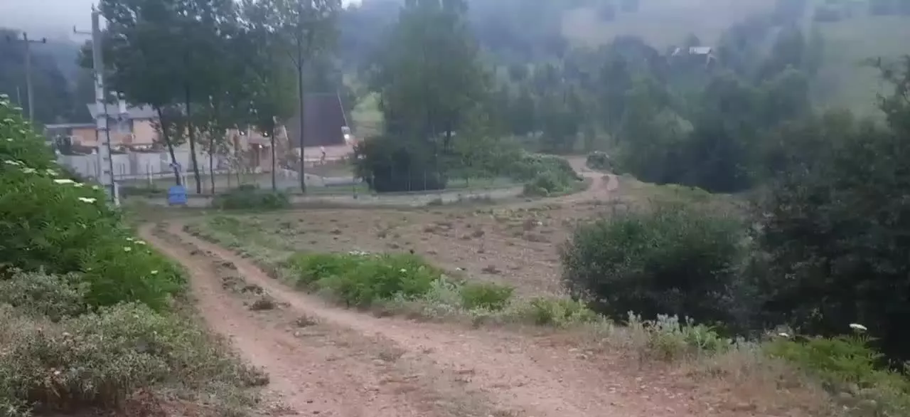 زمین ییلاقی خوش آب و هوا