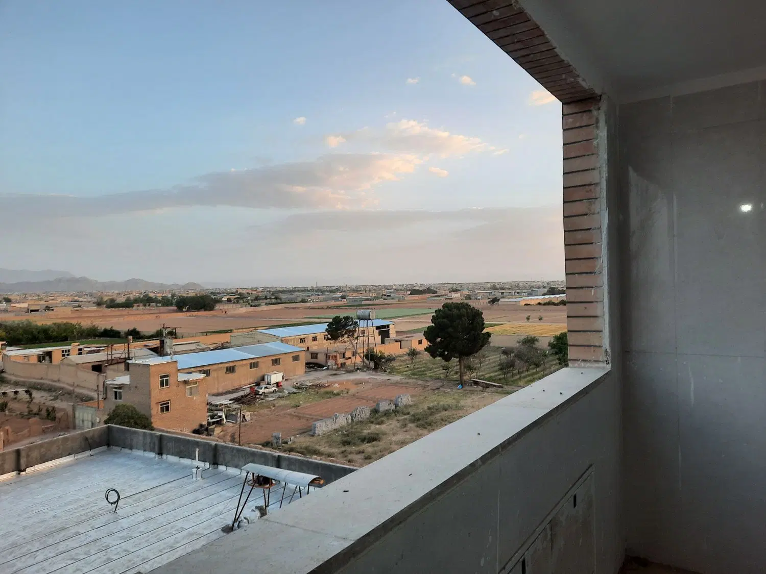 یک واحد۱۵۰متری