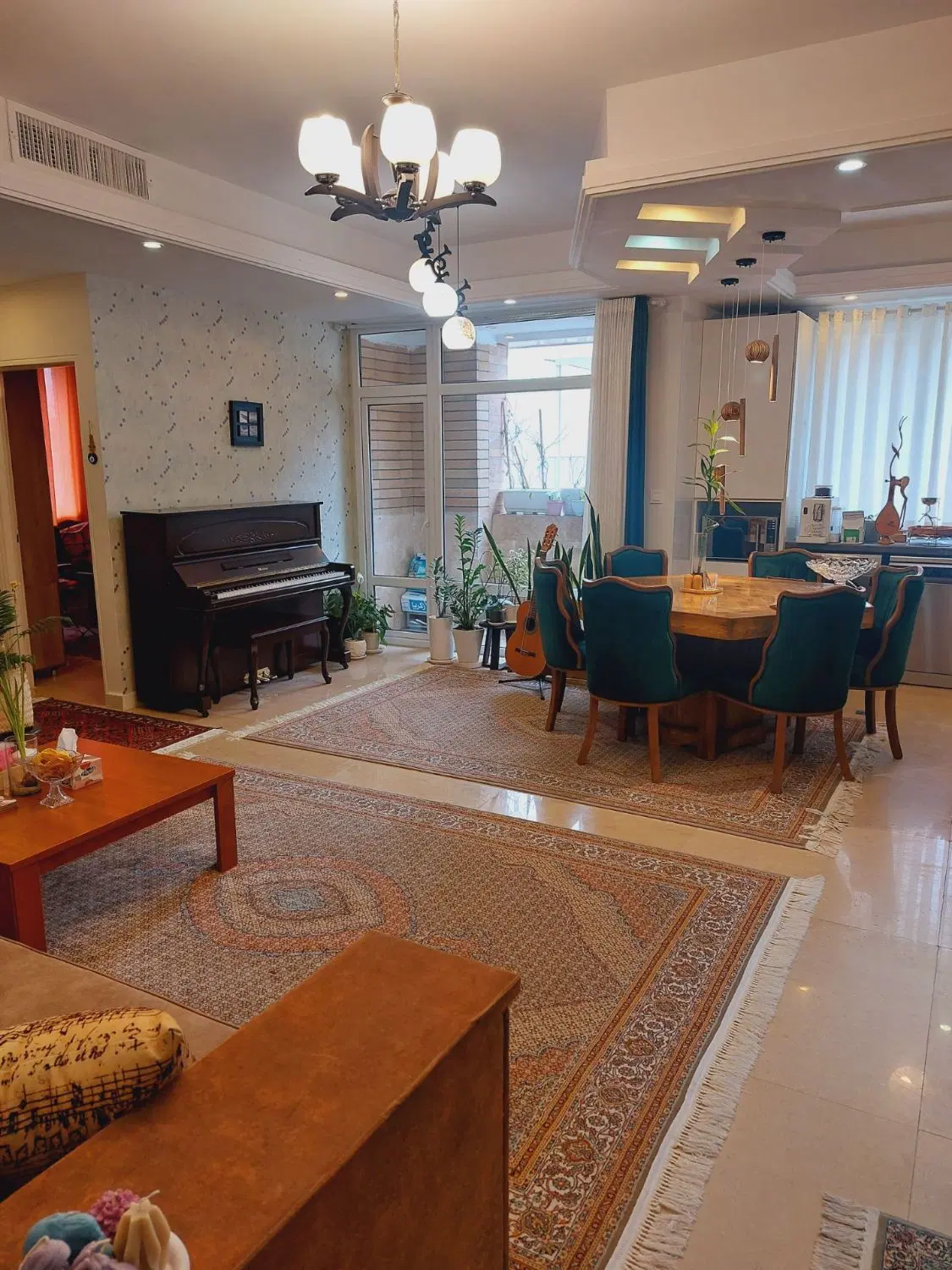 81 متر 3ساله لوکس(شادمان مستعانیه)
