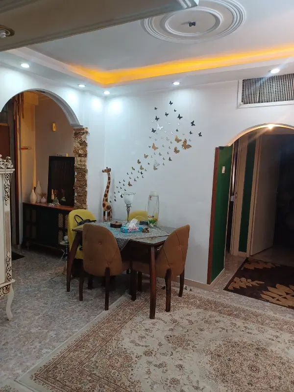 واحد ۷۰ متری خیابان اصلی
