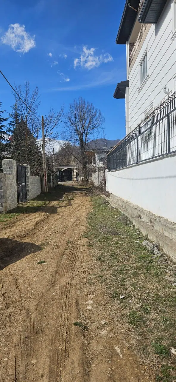 ۴۵۶ متر زمین موقعیت مسکونی با سند و جواز