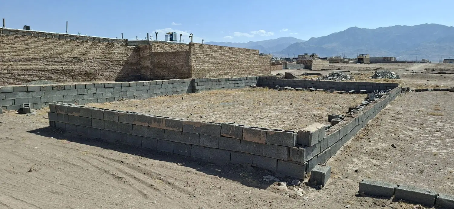 زمین حاجی اباد