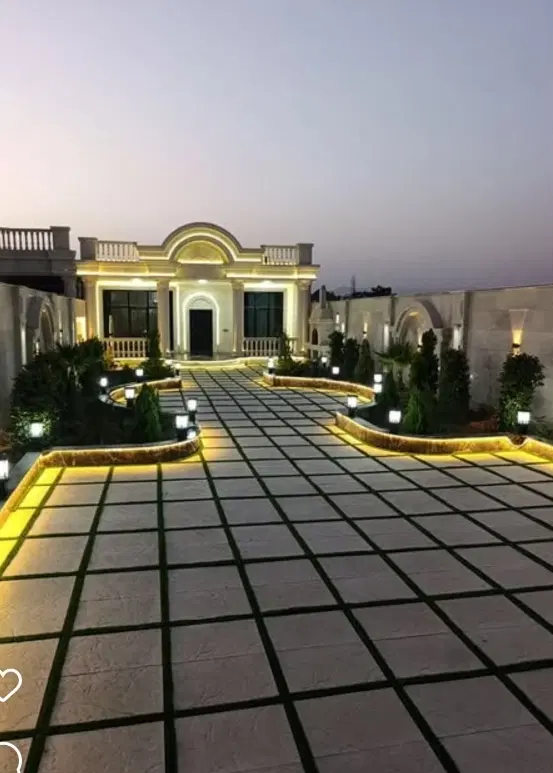 ۸۵ مسکونی تجاری در شادباد بر خیابان اصلی