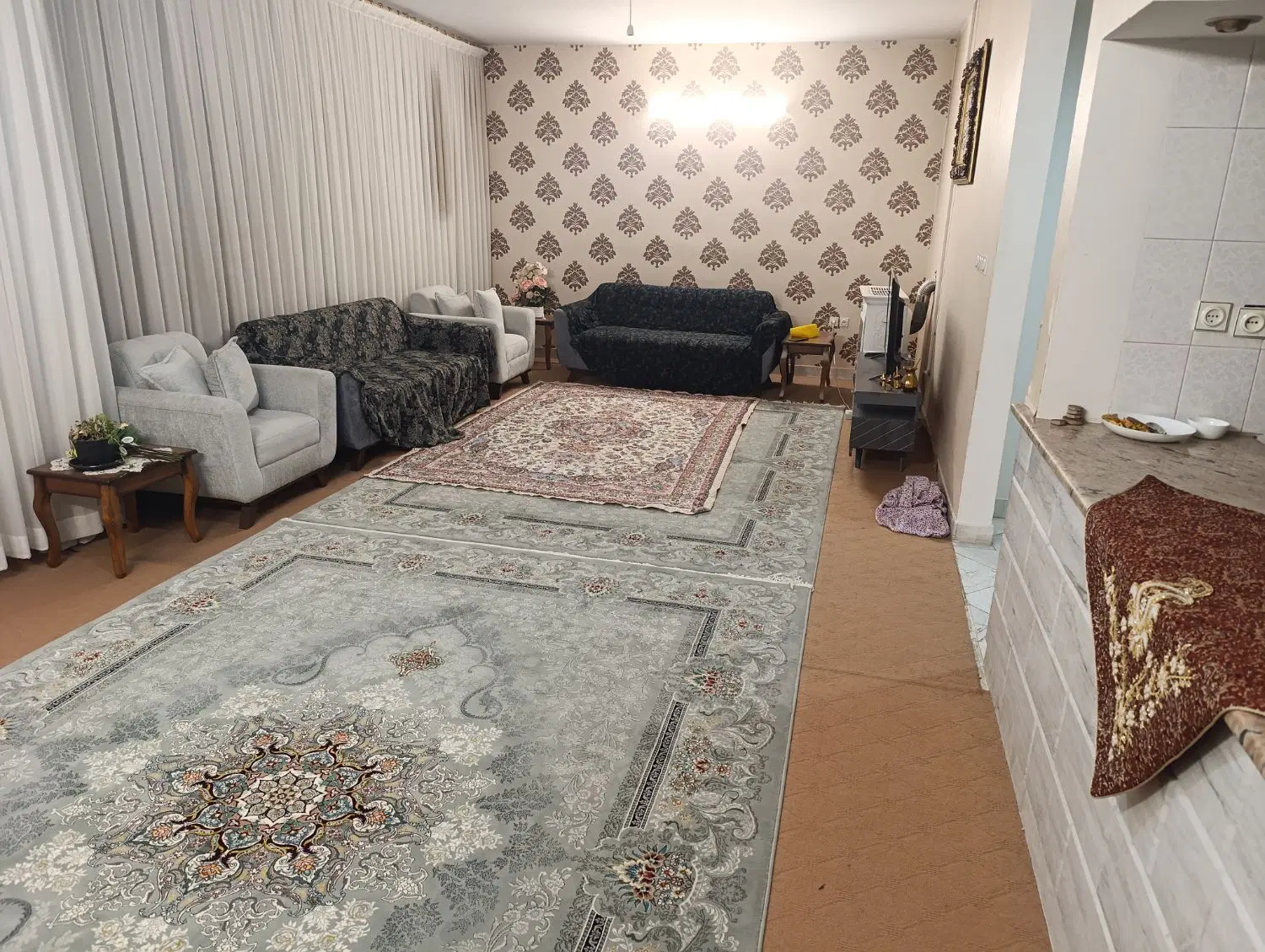 یک واحد آپارتمان 125متری