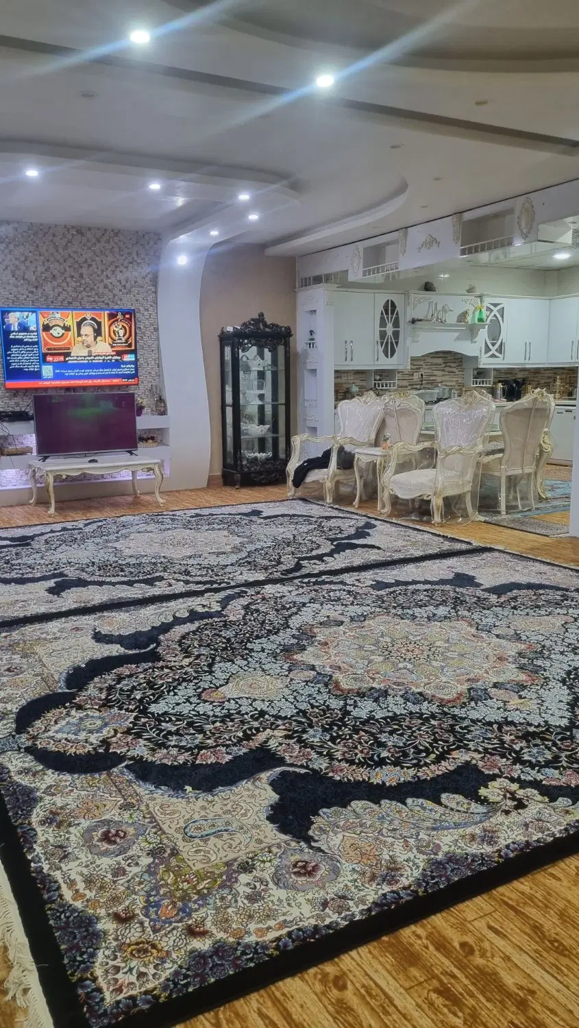 ویلایی ۲ طبقه ۳۸۰ متری فاز ۶