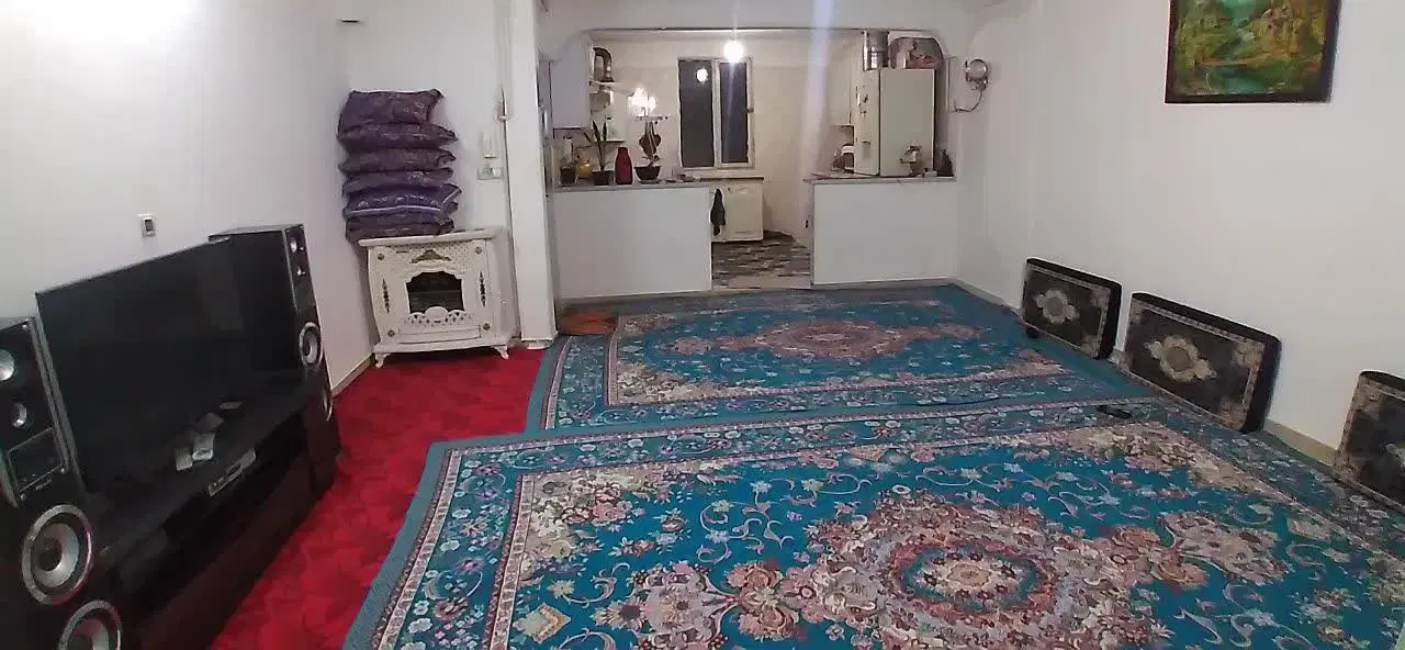 آپارتمان90متری طبقه ی همکف