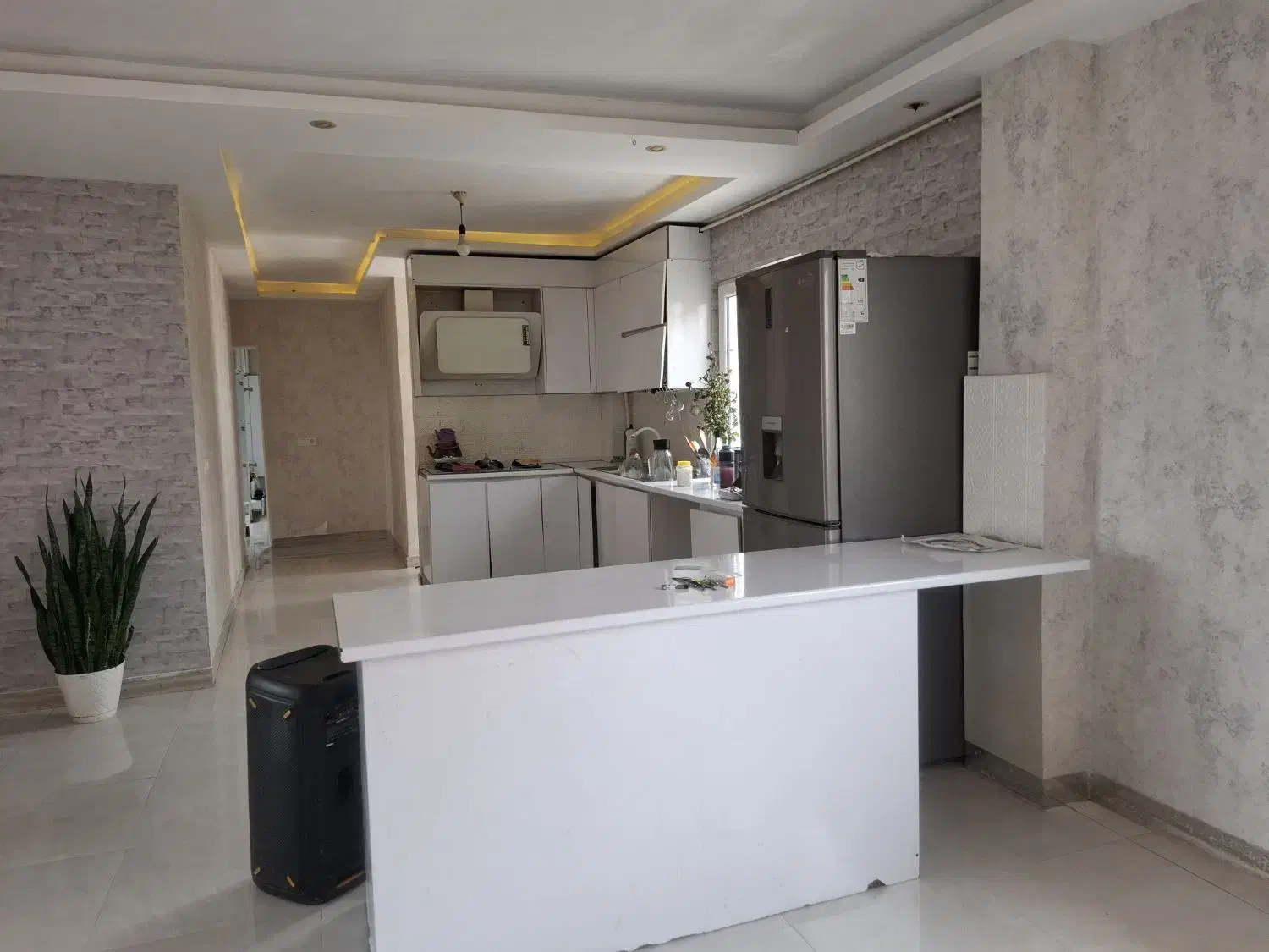 اپارتمان ۲۴۰ متری فول امکانات ۳ خواب