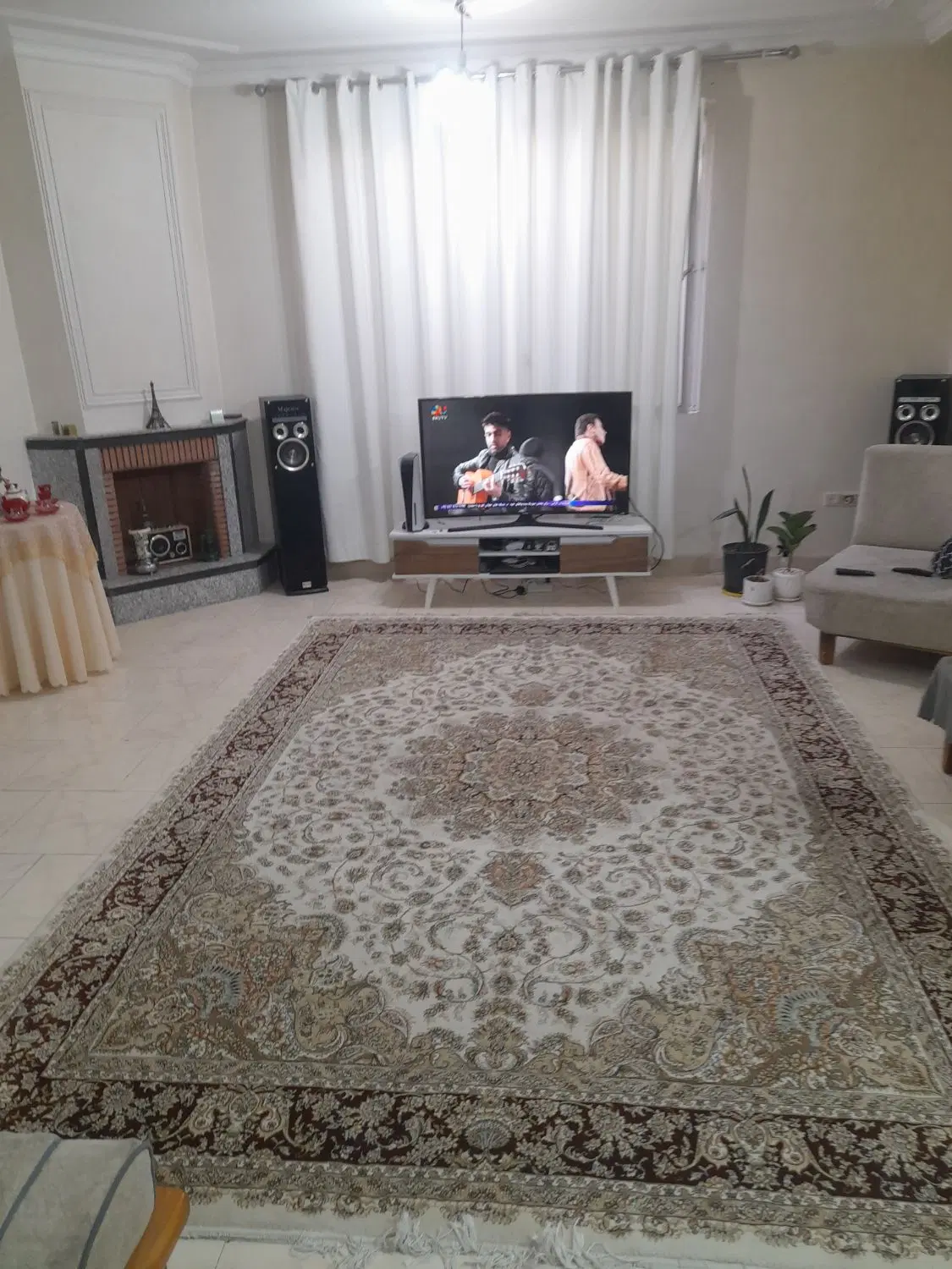 آپارتمان ۸۳متری دوخوابه