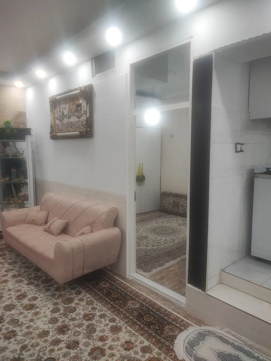 آپارتمان، ۷۰ متری، منوچهری بر خیابان ۱۲ متری عقیل