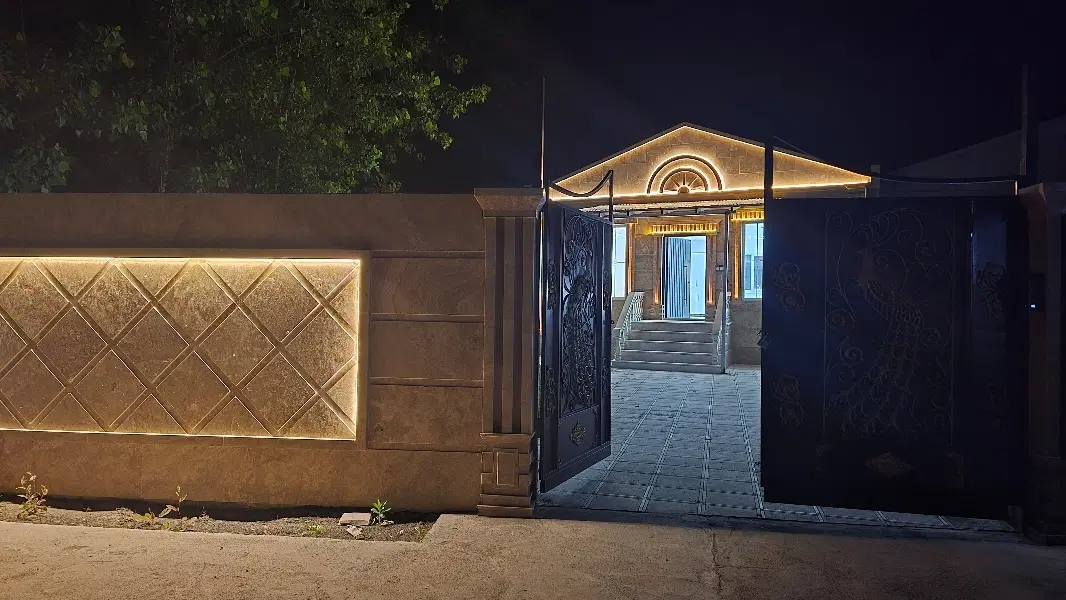 ویلا ۲۶۰ زمین ۱۰۰ بنا