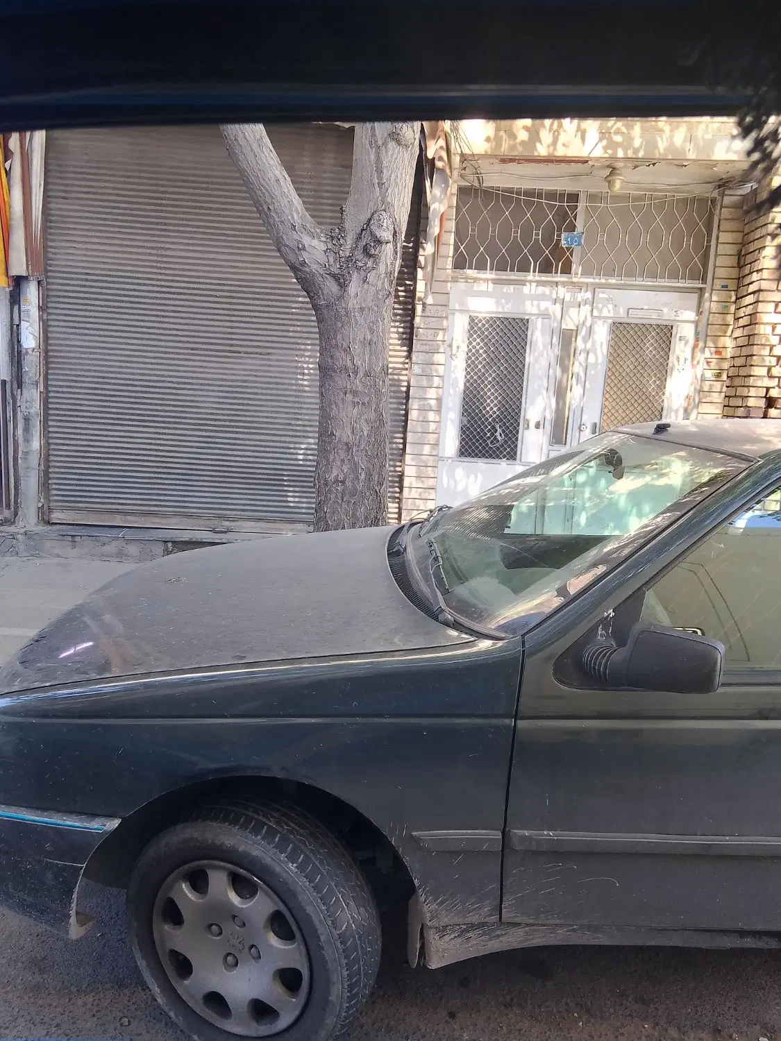 یک مغازه24متری جنب خیابان برای انباری