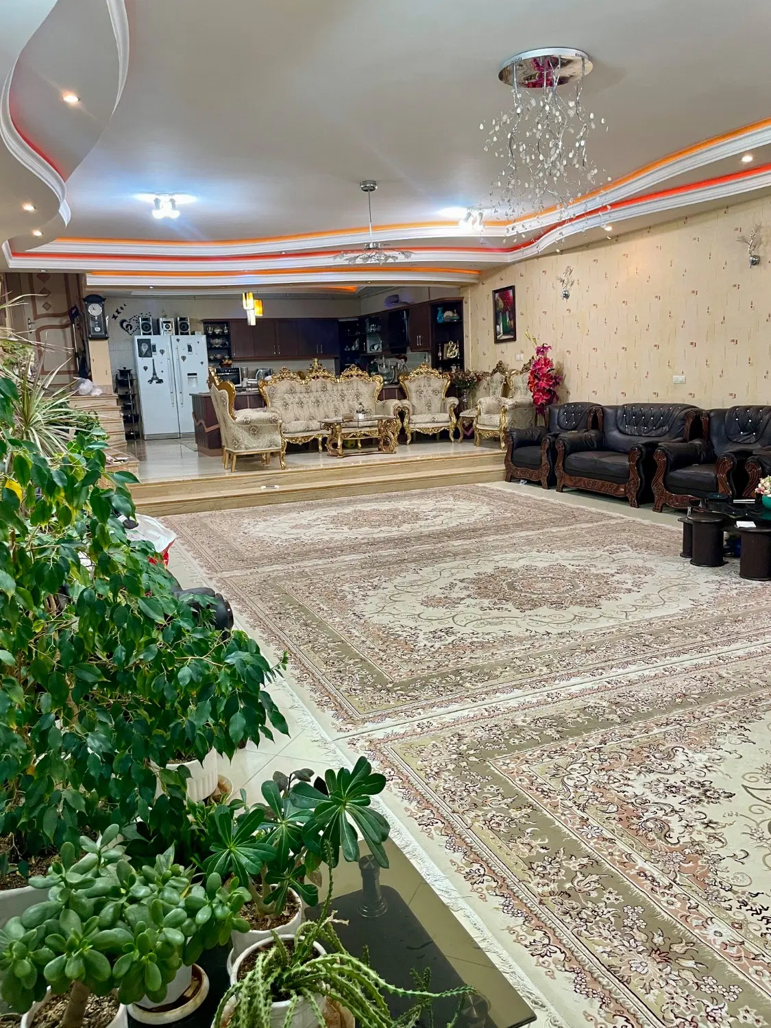 آپارتمان حاشیه کامیاب مناسب دفتر کار