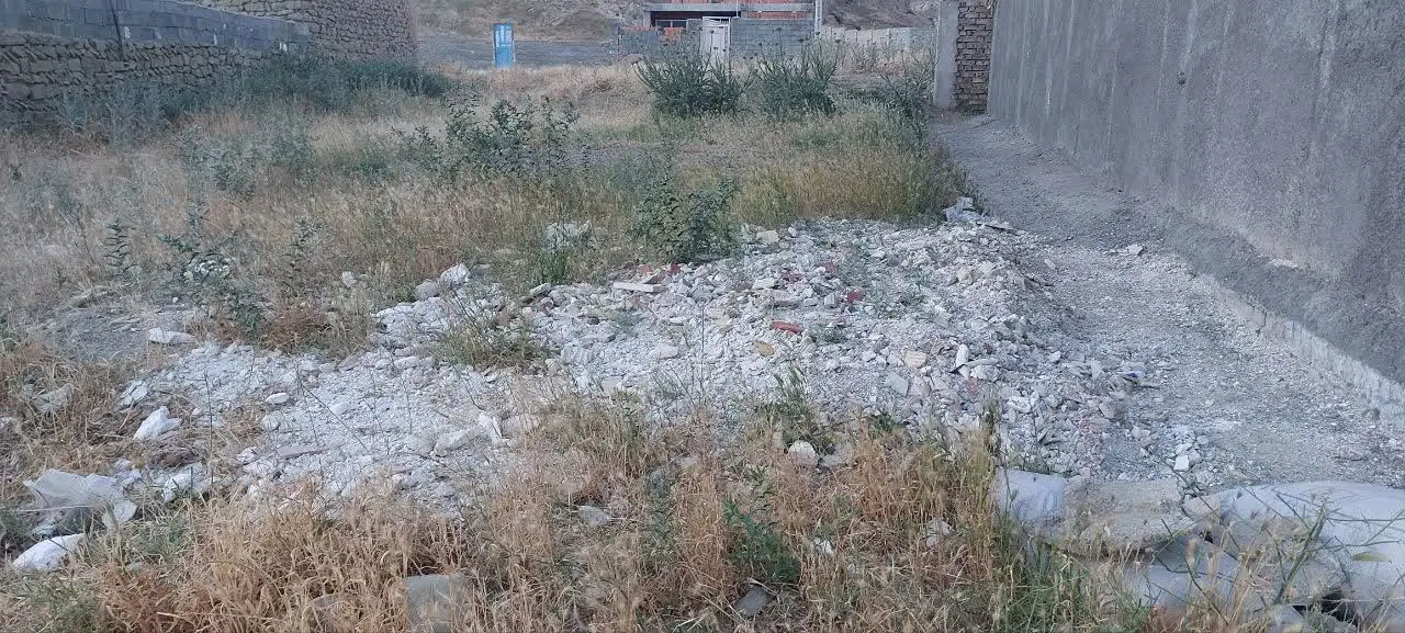زمین 200 متری