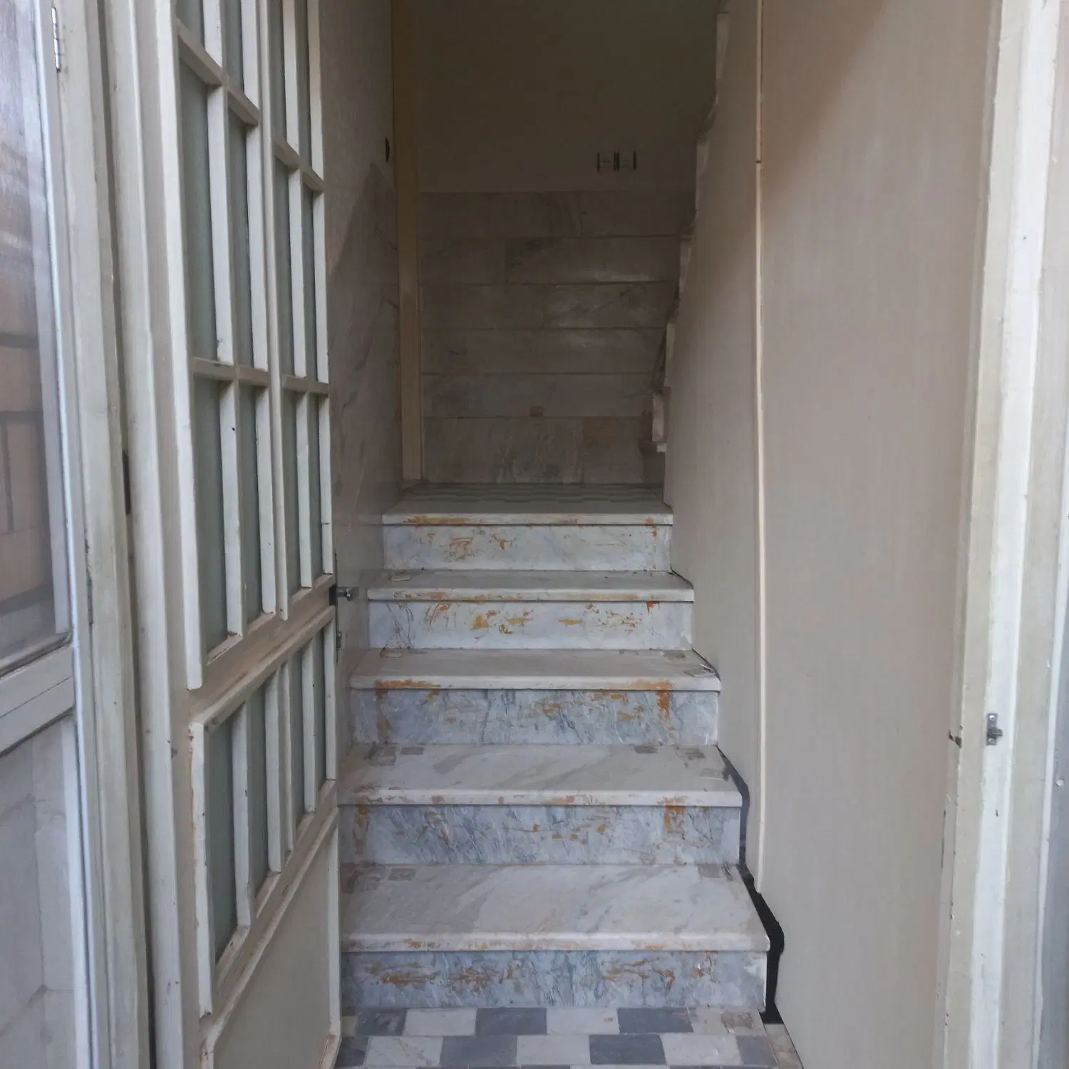 اجاره همکف  خیام جنوبی کوچه ۹