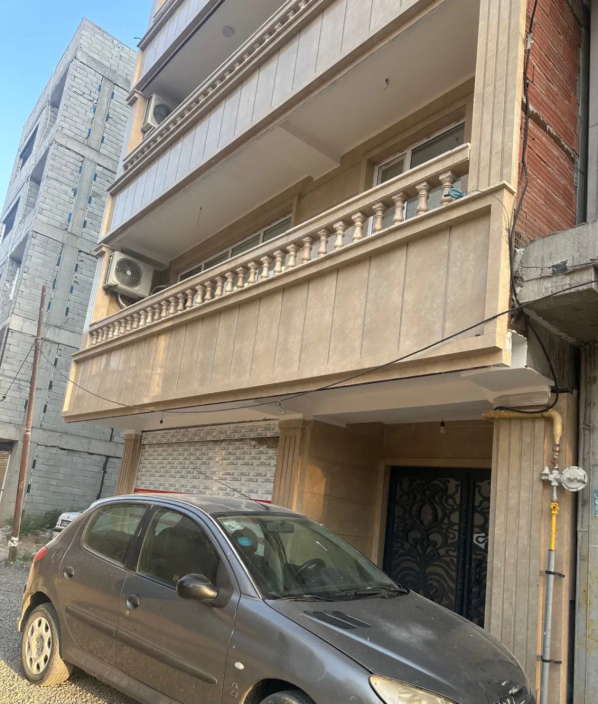 فروش و معاوضه واحد نوساز ۱۶۰متری پشت ب شهدا