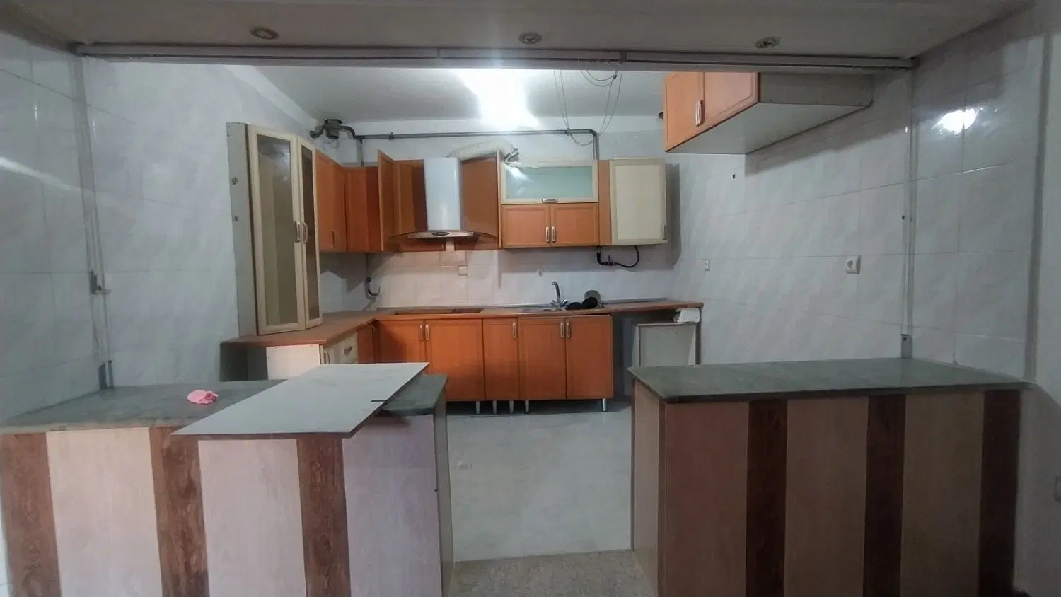 اجاره آپارتمان طبقه همکف با حیاط اختصاصی