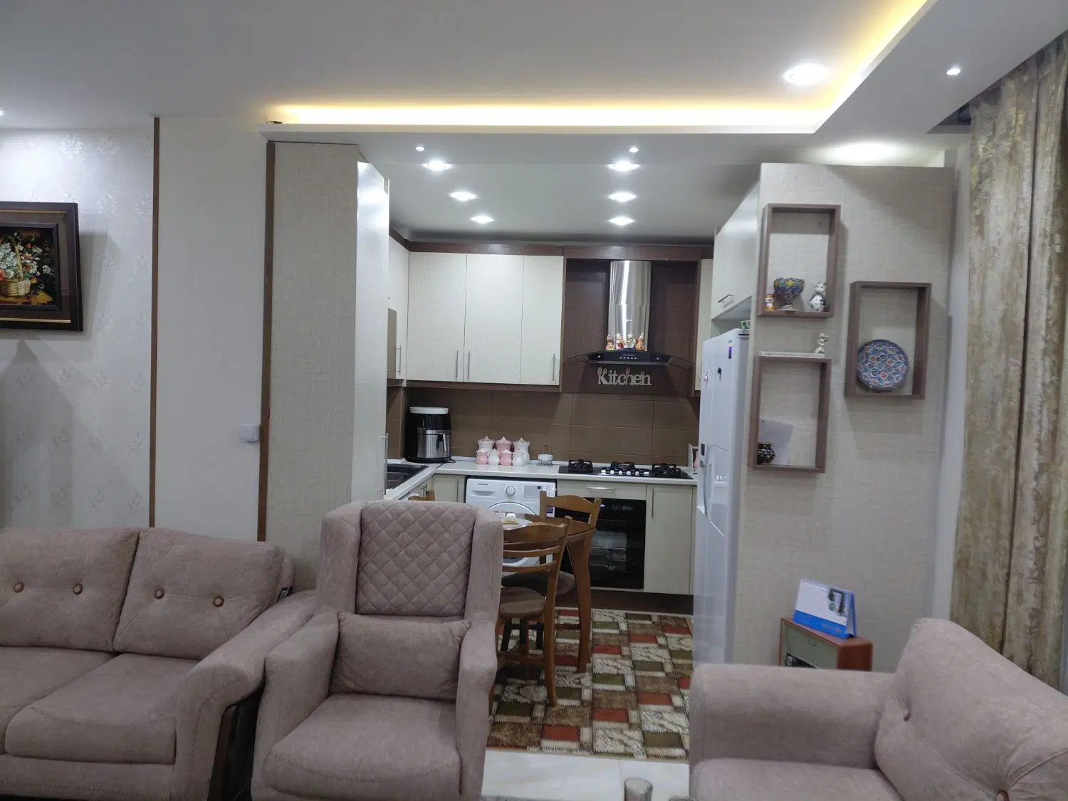 فروش واحد مسکونی بلوار مدنی