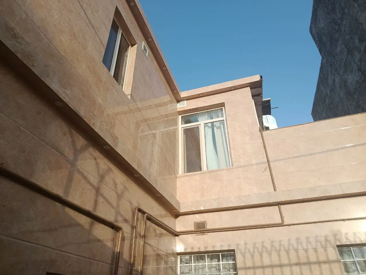 خانه اجاره ای مستقل در خیابان مهر 18