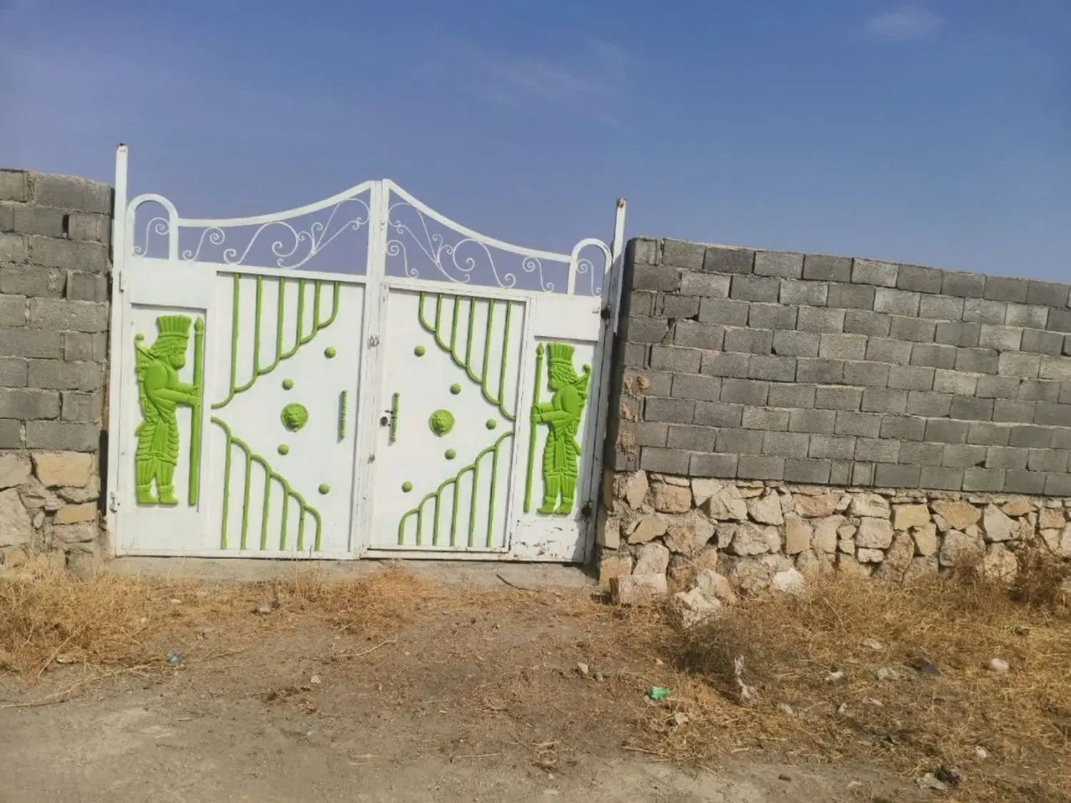 فروش زمین ۱۲۰۰ متری ۳ نبش _ سند تک‌برگ ملکی