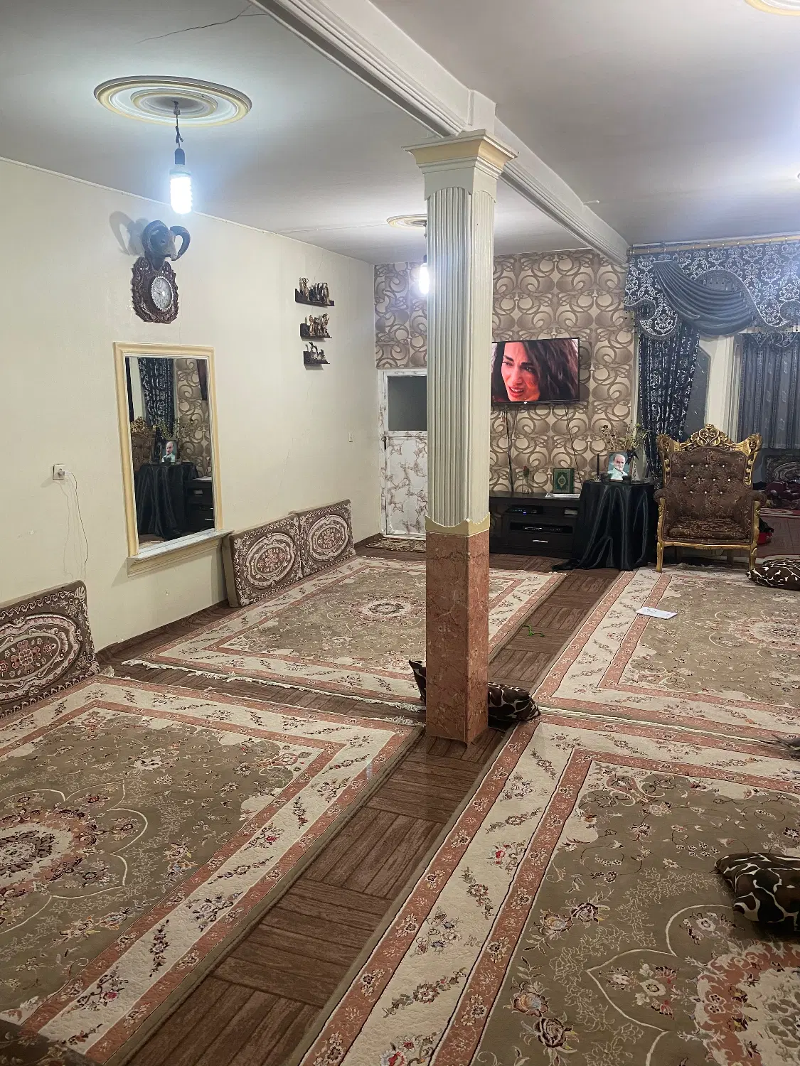 فروش فوری خانه ۱۸۰ متری قدیمی